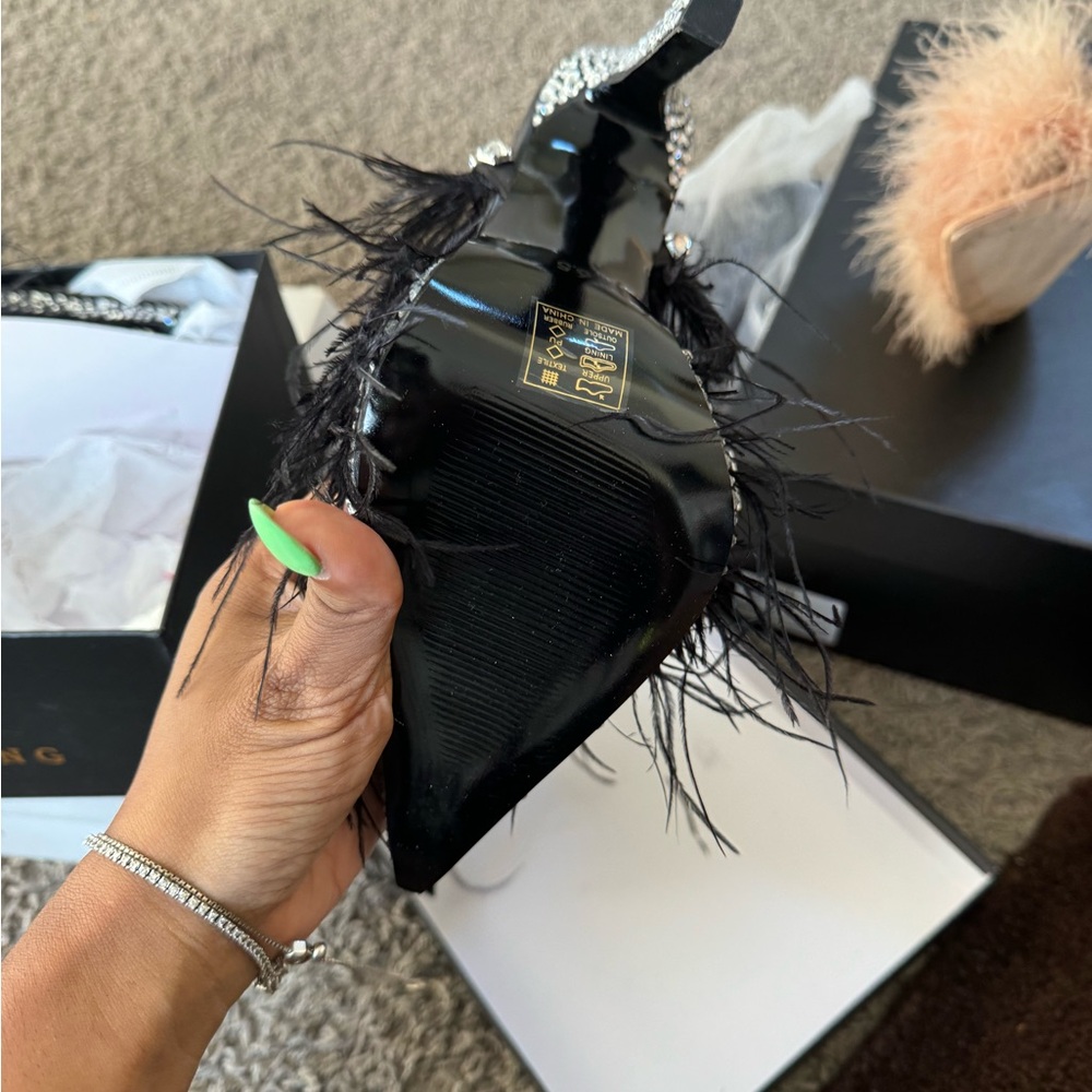 Size 7 brand new black pumps